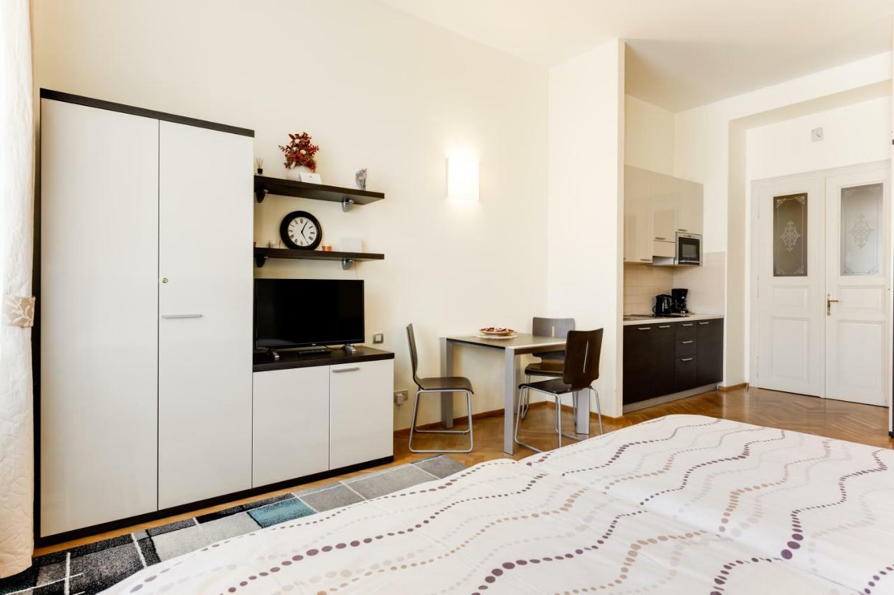 Halkova Studio Prag Exteriör bild