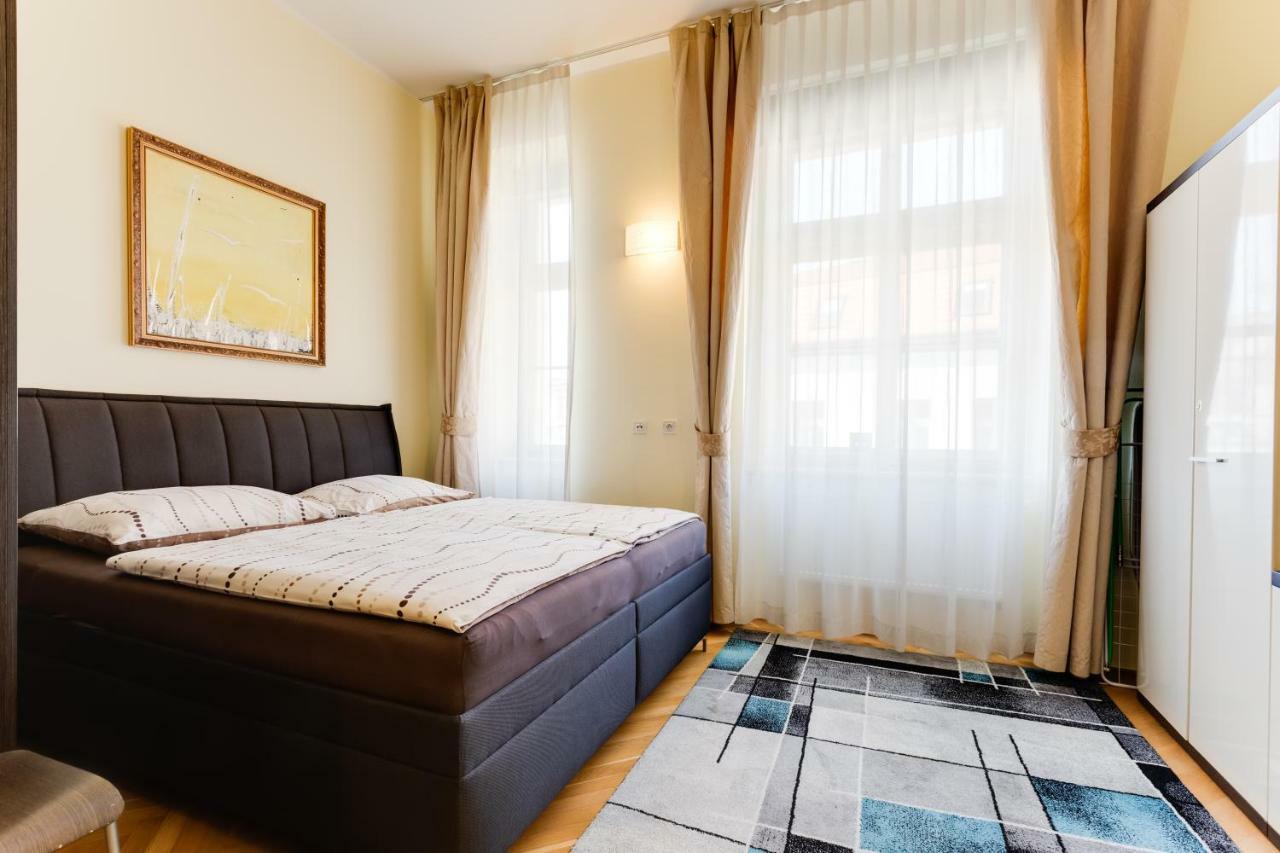 Halkova Studio Prag Exteriör bild